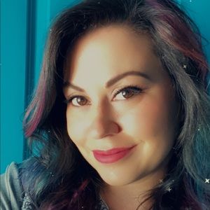 Meet your Posher, Kristin